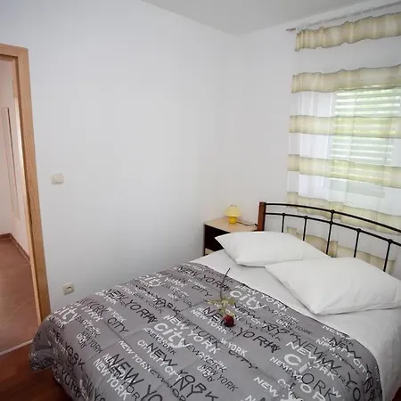 16211c Apartamento Trogir